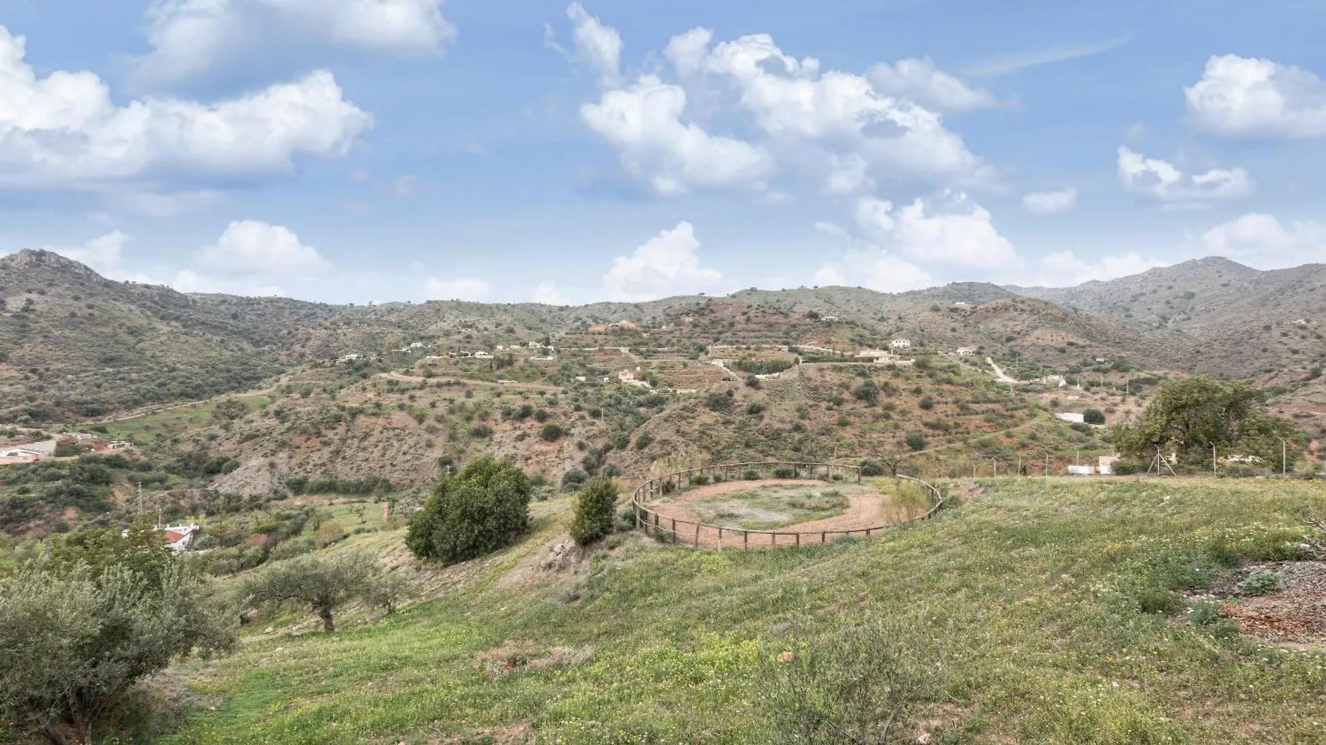 Finca Llano De Fe Malaga 0*,